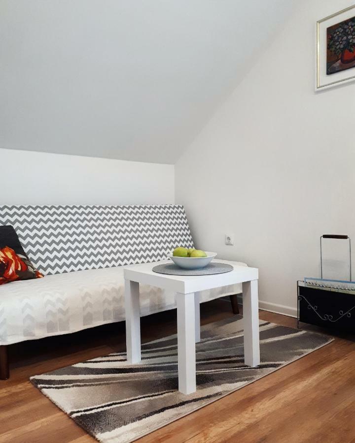 Apartman Lena Tusilovic Exterior photo