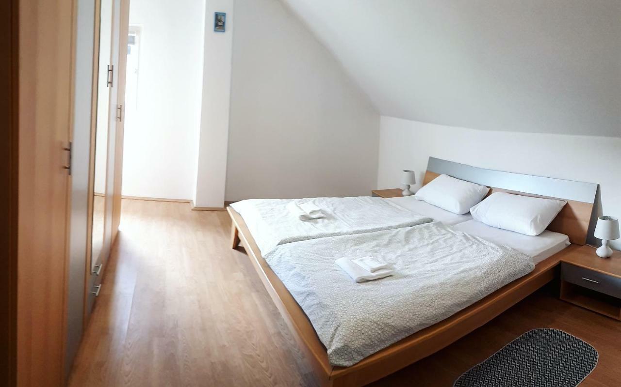 Apartman Lena Tusilovic Exterior photo
